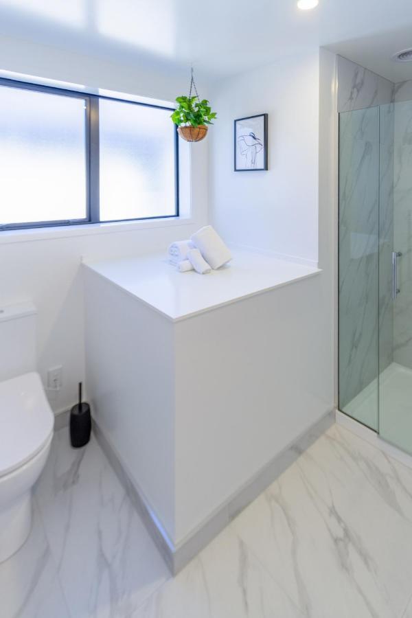 Central City Awaits 2 Bed 2 Bath With Carpark Christchurch Exterior photo